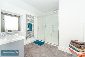 En-Suite Bathroom- click for photo gallery